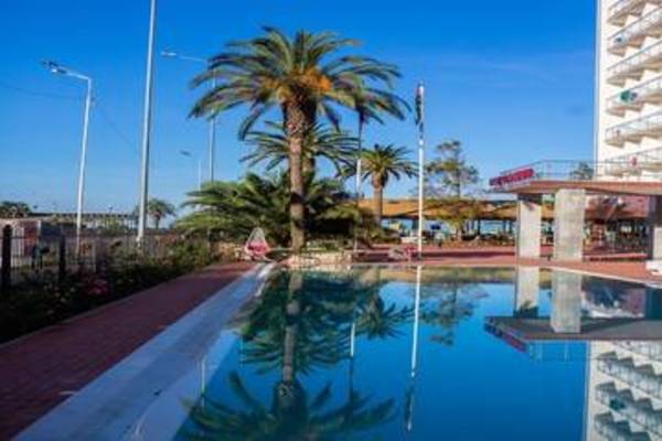 Бассейн Пляж